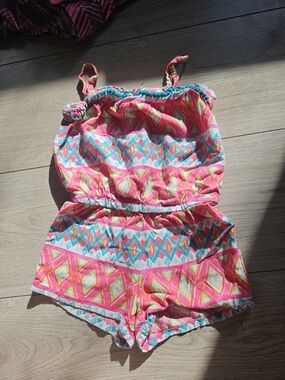 THE CHILDREN'S PLACE Neon Pink Aztec Geometric Romper One Piece Size 3T🩷